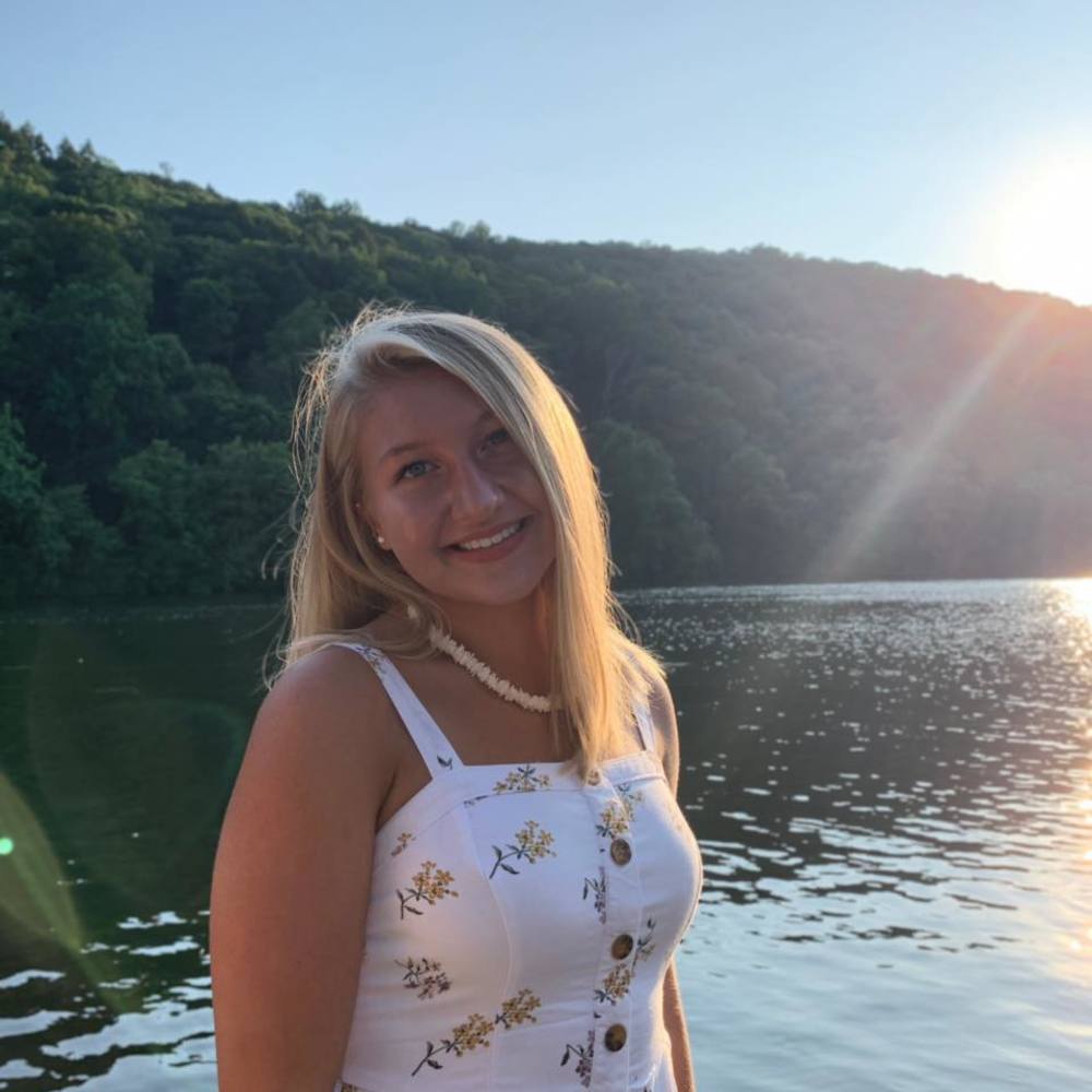 Meet your Posher, Hailey